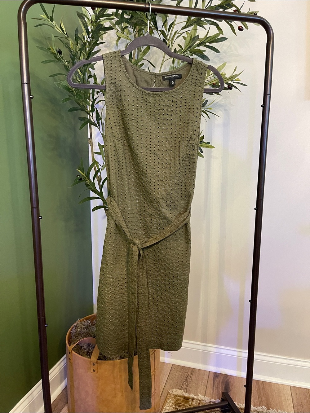 Banana Republic Olive Eyelet Sleeveless Belted Dress